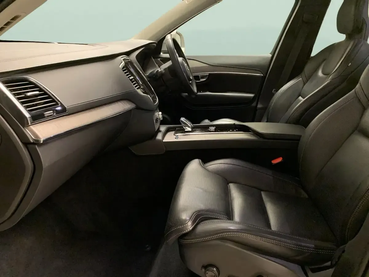 Used Volvo XC90 Inscription 390 HP (286 kW) 2021 Grey SUV