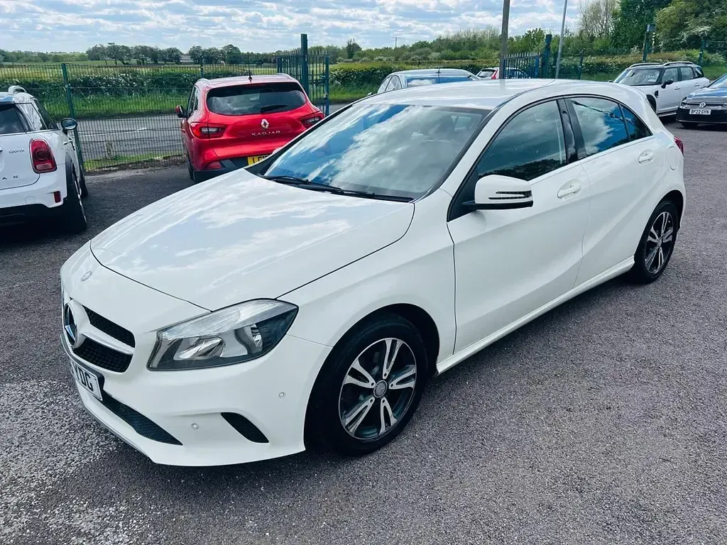 Usado Mercedes A180 Executive 2016 Branco Citadino