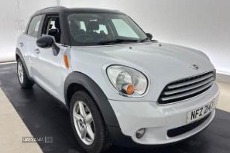 White Used 2013 Mini Cooper Countryman SUV | £3,995 (Good price) - Image 1/1
