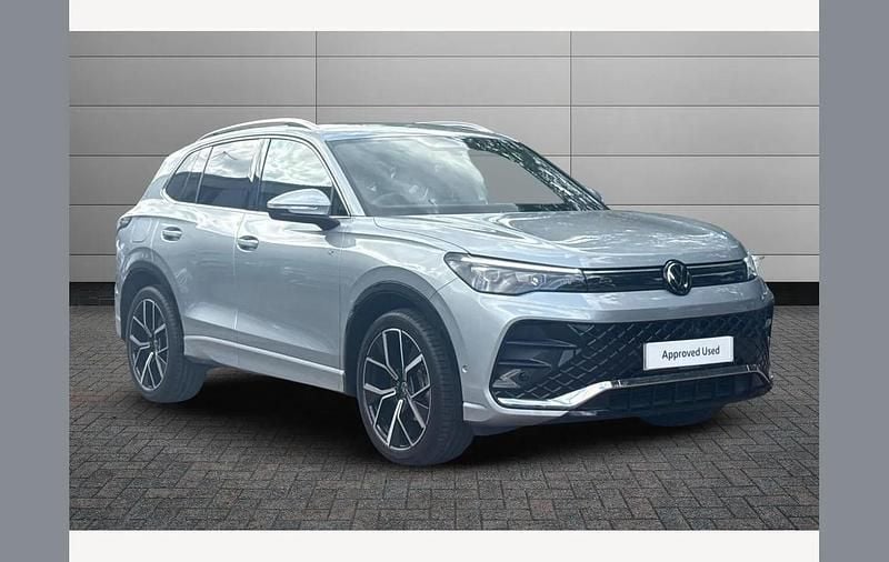 Silver Used 2024 VW Tiguan R-line SUV | £32,050 (Fair price) - Image 1/3
