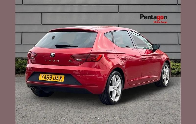 Second-hand Seat Leon FR 128 CP (94 kW) 2020 Roșu Hatchback