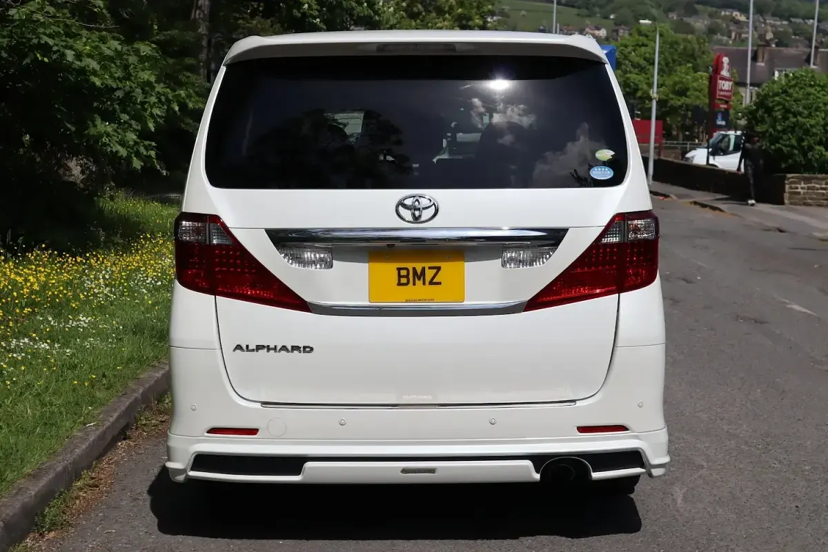 Used Toyota Alphard Edition-S 170 HP (125 kW) 2009 White MPV