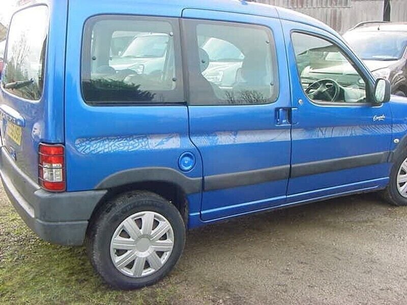 Image 2/4