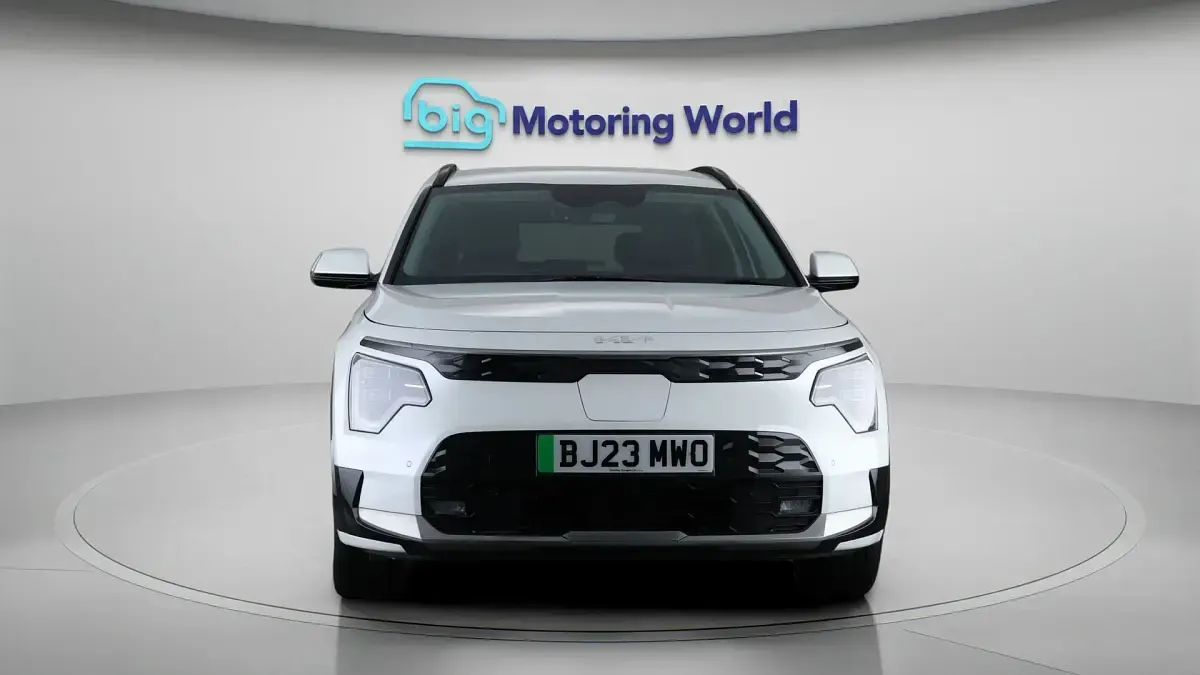 Used Kia e-Niro 147 kW (201 HP) 2023 White SUV