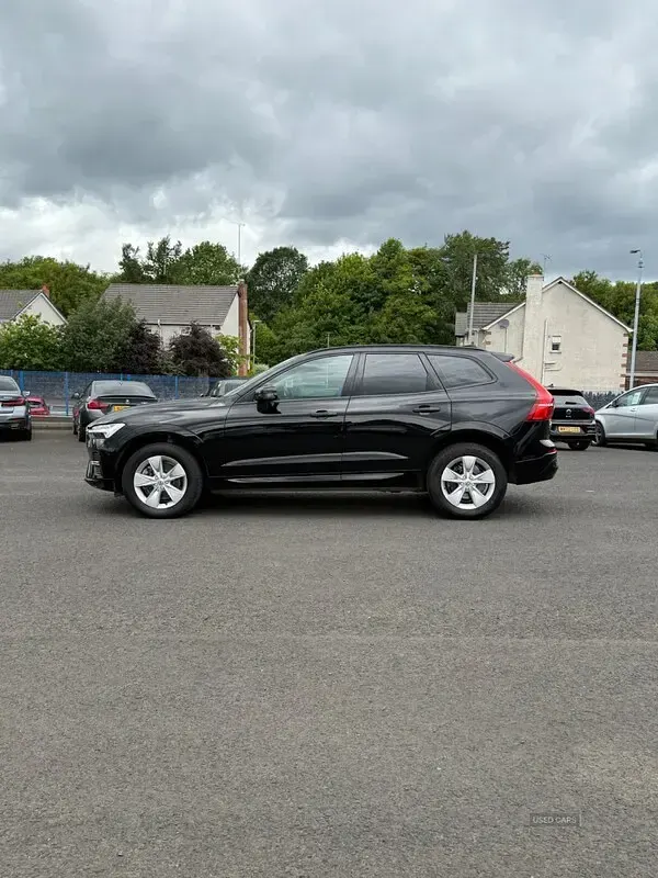 Used Volvo XC60 Momentum 2022 Black SUV