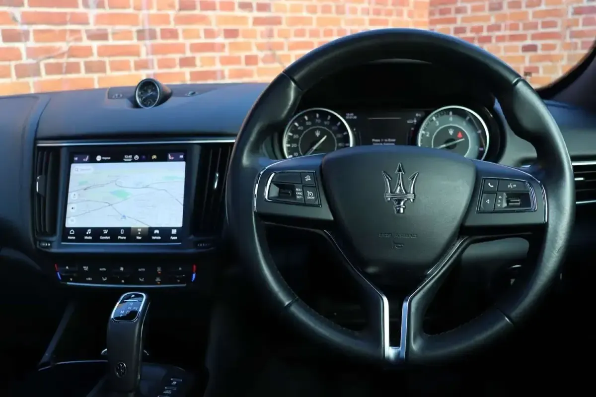 Begagnad Maserati Levante GT 330 HK (242 kW) 2021 Blå SUV