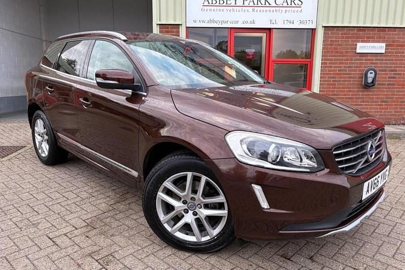 Bronze Used 2017 Volvo XC60 SE Lux SUV | £14,390 (Fair price) - Image 1/1