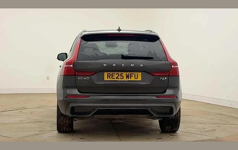 Second-hand Volvo XC60 Plus 345 CP (253 kW) 2025 Gri SUV