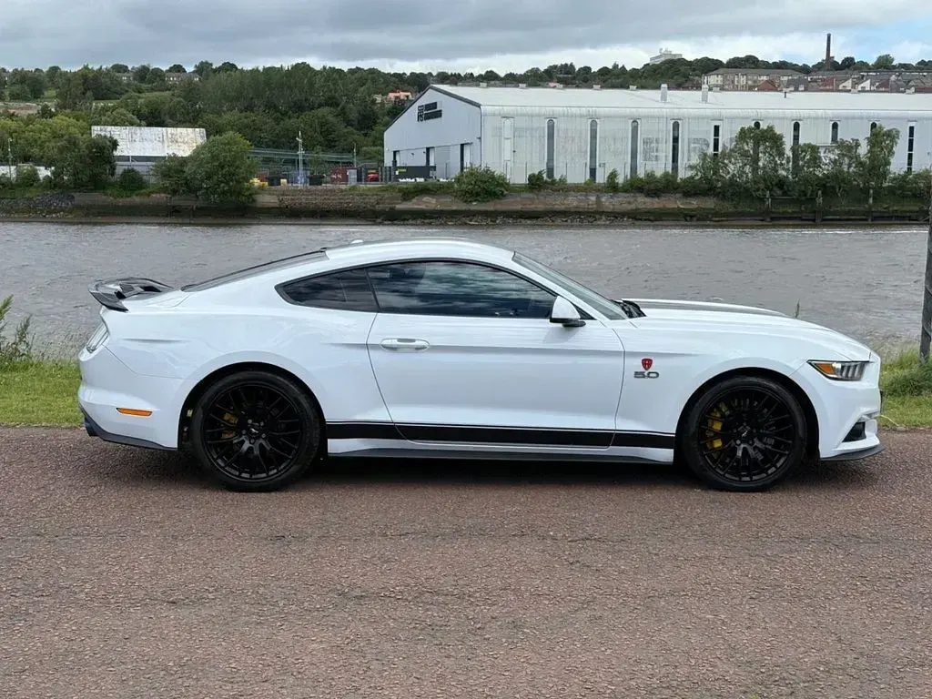 Used Ford Mustang GT Fastback 416 HP (305 kW) 2017 White Coupe
