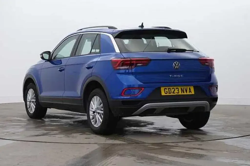 Used VW T-Roc Life 150 HP (110 kW) 2023 Blue SUV
