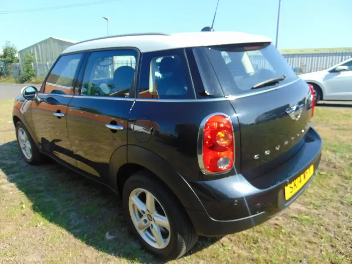 Used Mini Cooper 2014 Black Hatchback