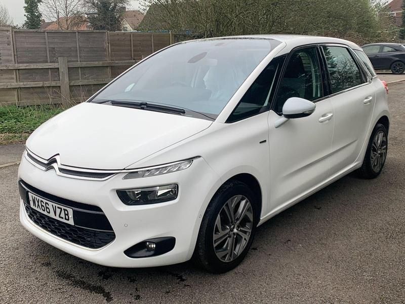 Used Citroën C4 Picasso Exclusive 2016 White MPV