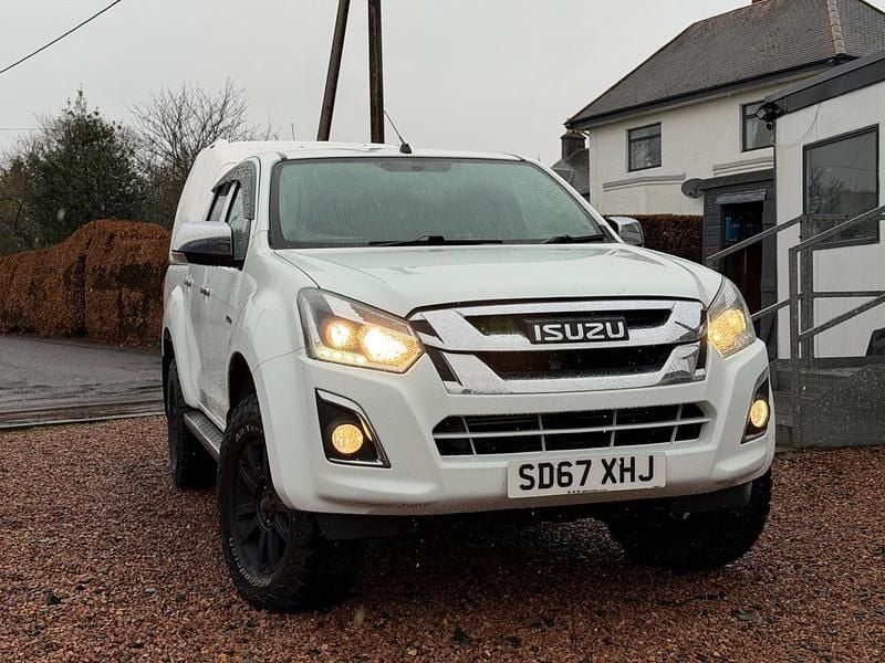 Used Isuzu D-Max 164 HP (120 kW) 2018 White Pickup