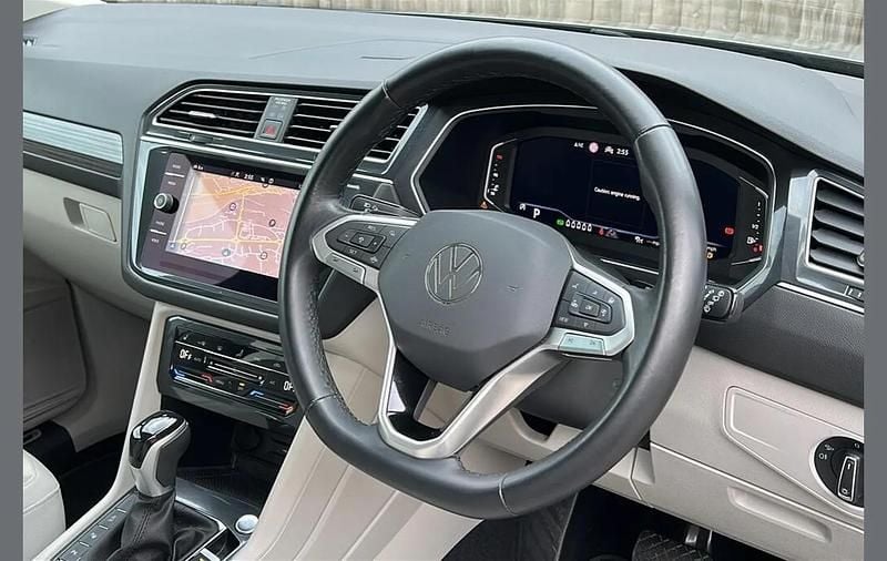 Silver Used 2023 VW Tiguan Allspace Elegance SUV | £31,099 (Fair price) - Image 1/4