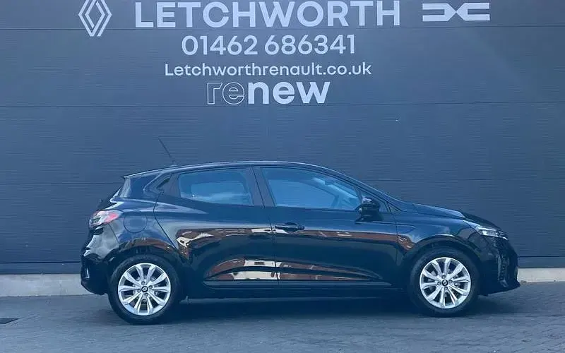 Used Renault Clio Evolution 90 HP (66 kW) 2024 Black Hatchback