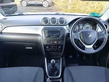 Used Suzuki Vitara SZ4 111 HP (81 kW) 2019 White SUV