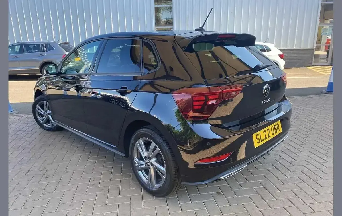 Used VW Polo R-line 95 HP (69 kW) 2022 Black Hatchback