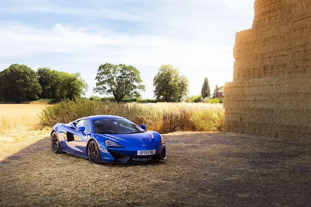 Used McLaren 570S 570 HP (419 kW) 2019 Blue Coupe