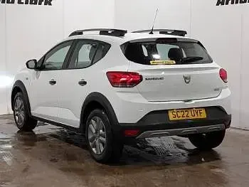 Used Dacia Sandero Essentiel 100 HP (73 kW) 2022 White Hatchback