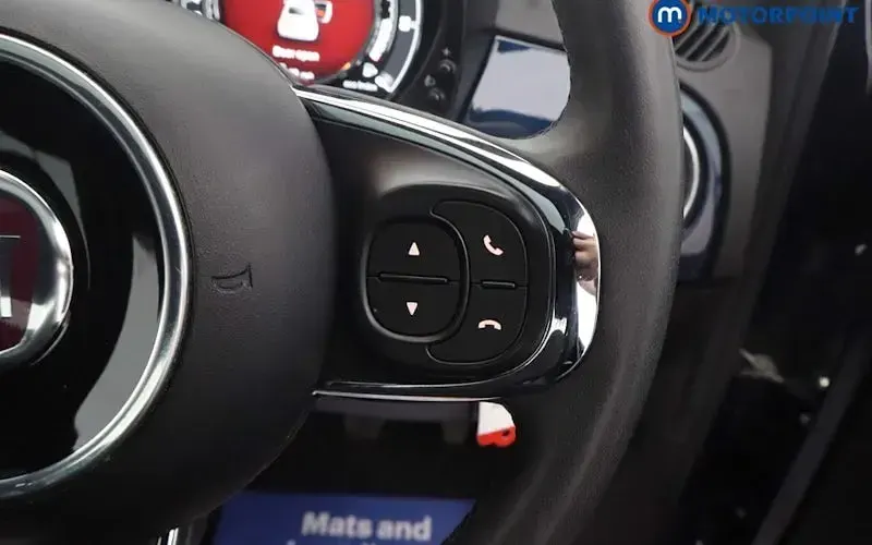 Used Fiat 500 Lounge 69 HP (50 kW) 2023 Blue Hatchback