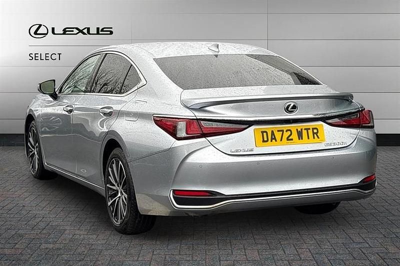 Used Lexus ES300H 218 HP (160 kW) 2022 Silver Sedan