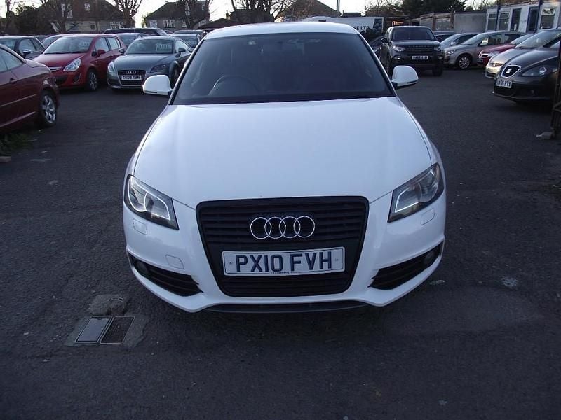 Używany Audi A3 Black Edition 200 KM (147 kW) 2010 Biały Hatchback