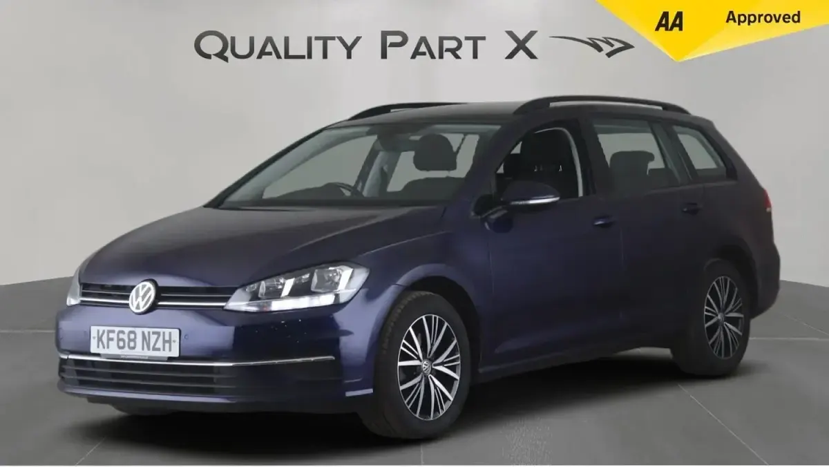 Used VW Golf VII SE 2019 Blue Estate