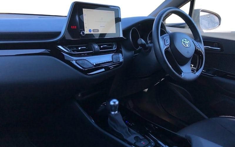 Second-hand Toyota C-HR Design 184 CP (135 kW) 2023 Negru SUV