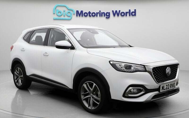 White Used 2022 MG HS Excite SUV | £13,800 (Fair price) - Image 1/4