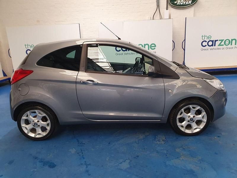 Used Ford Ka Titanium 69 HP (50 kW) 2012 Silver Hatchback
