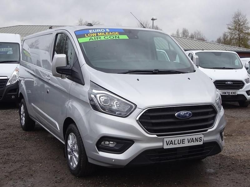 Used Ford Transit Custom Limited 130 HP (95 kW) 2023 Silver Van
