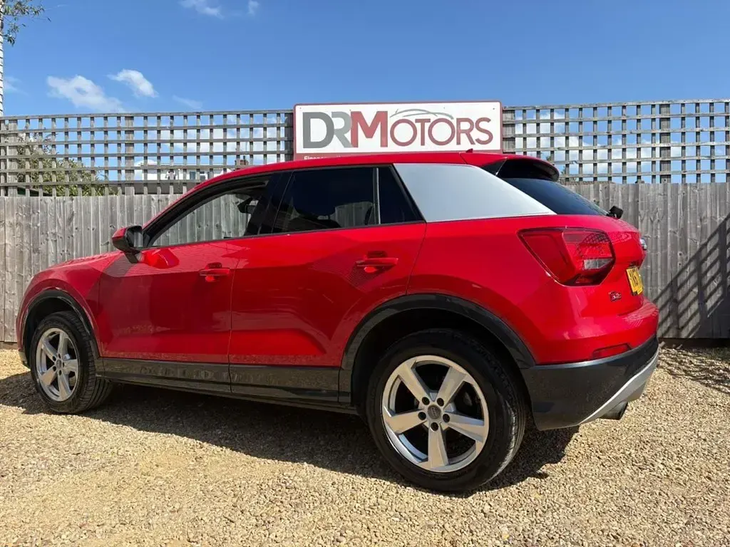 Second-hand Audi Q2 Sport 116 CP (85 kW) 2017 Roșu SUV