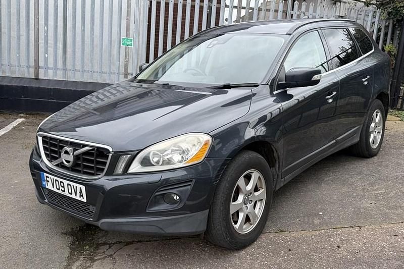 Usado Volvo XC60 SE 175 HP (128 kW) 2009 Cinzento SUV