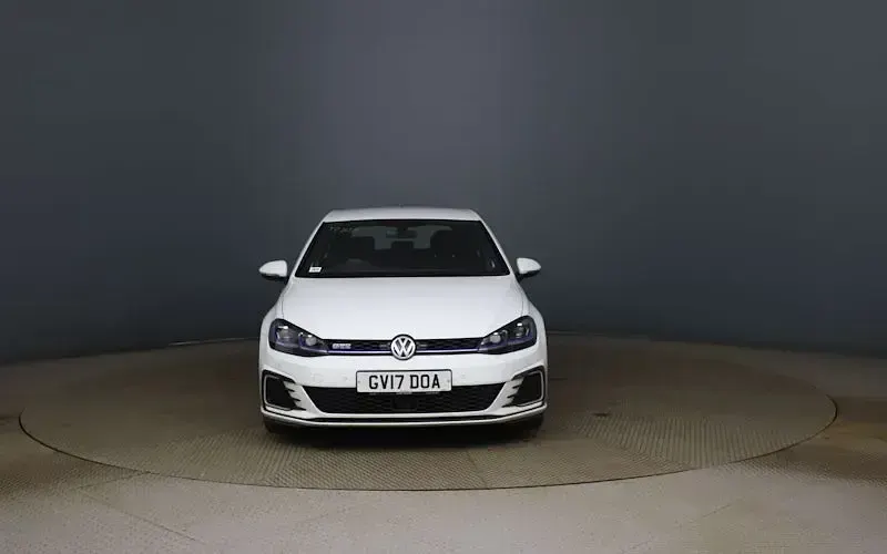 Used VW Golf VII GTE 204 HP (150 kW) 2020 Hatchback