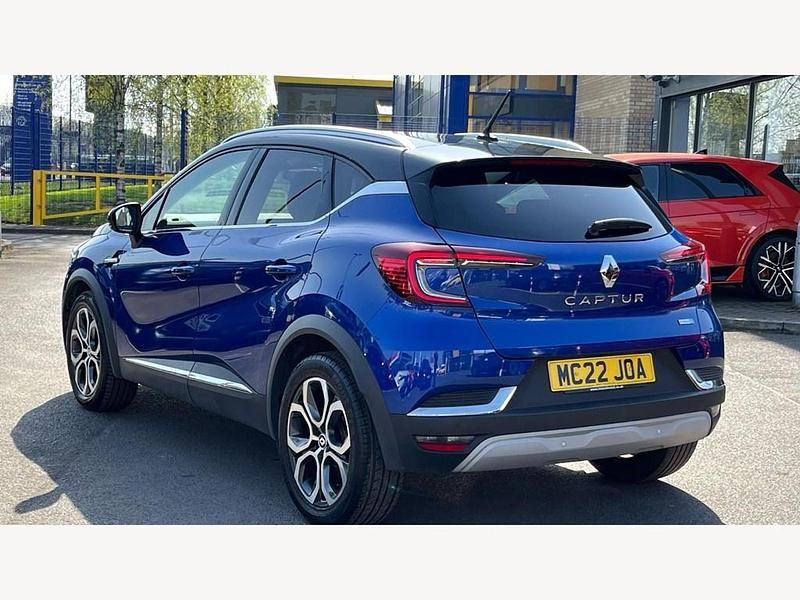 Used Renault Captur 142 HP (104 kW) 2022 Id metallic  iron blue  SUV