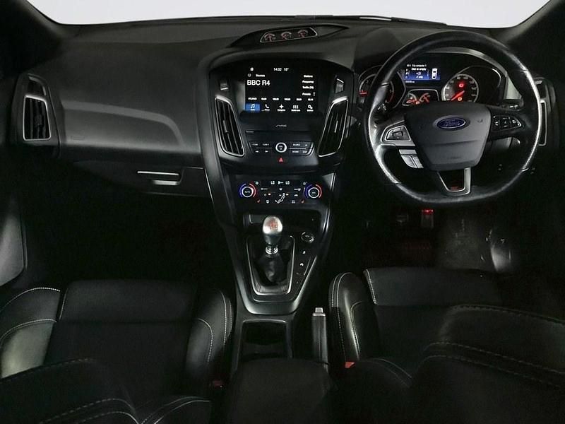 Used Ford Focus ST 185 HP (136 kW) 2017 Black Hatchback