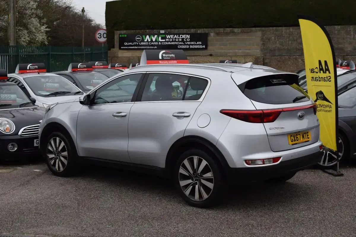 Usado Kia Sportage 115 HP (84 kW) 2017 Prateado SUV