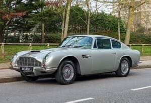 Used Aston Martin DB6 286 HP (210 kW) 1971 Yellow Coupe