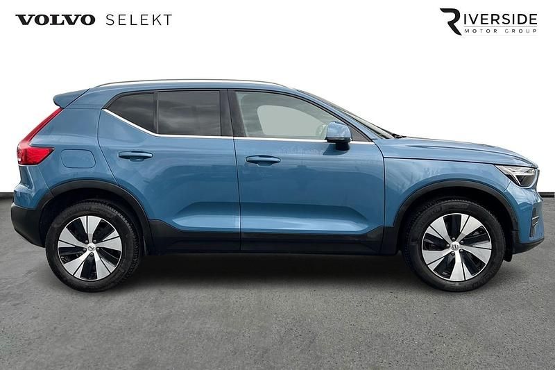 Used Volvo XC40 Core 211 HP (155 kW) 2023 Fjord blue SUV
