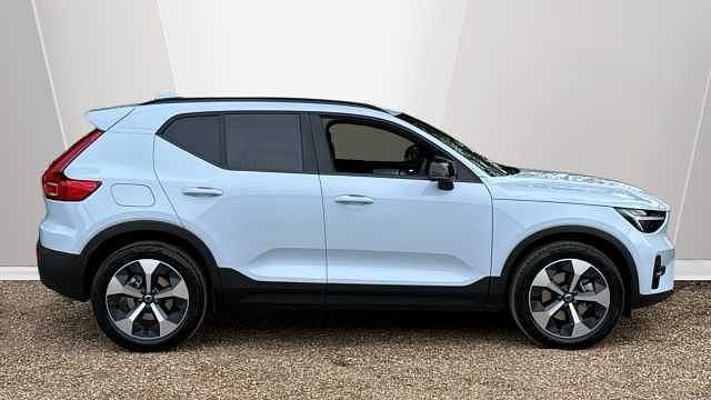 New Volvo XC40 Plus 161 HP (118 kW) 2026 SUV