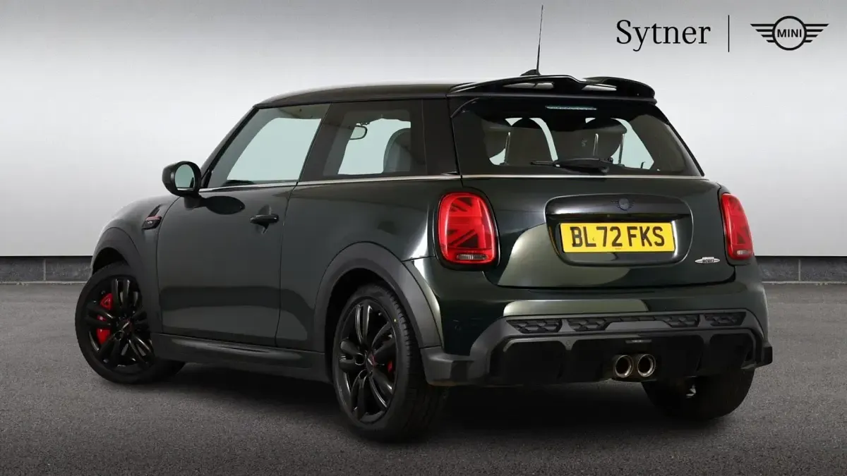 Used Mini John Cooper Works Hatch 231 HP (169 kW) 2022 Green Hatchback