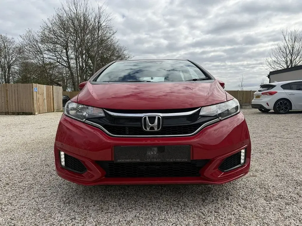 Used Honda Jazz SE 102 HP (75 kW) 2019 Red Hatchback