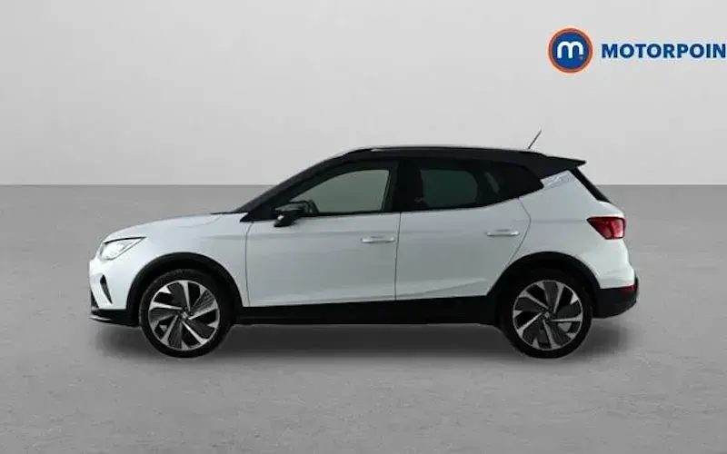 Used Seat Arona FR 110 HP (80 kW) 2022 White SUV
