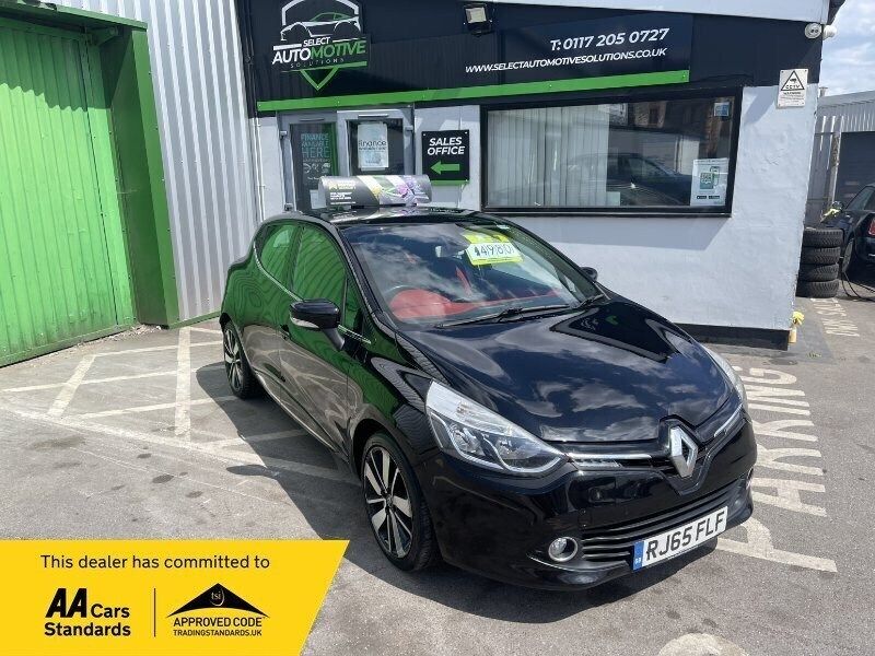 Black Used 2015 Renault Clio IV Dynamique Hatchback | £4,980 (Fair price) - Image 1/4
