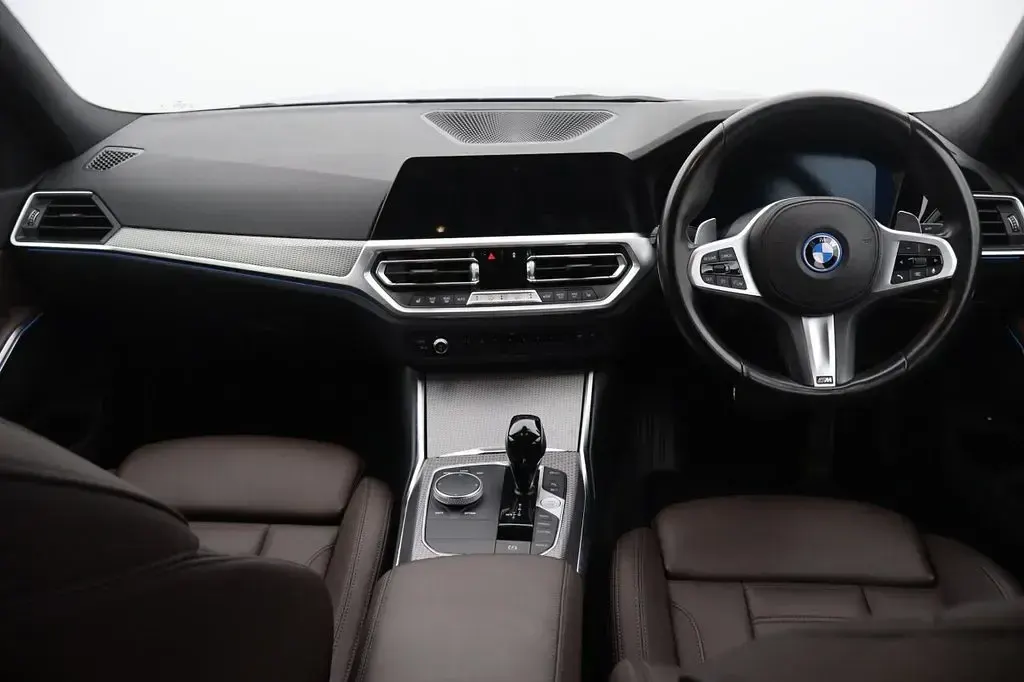 Usado BMW 330e M Sport 288 CV (211 kW) 2022 Azul Berlina