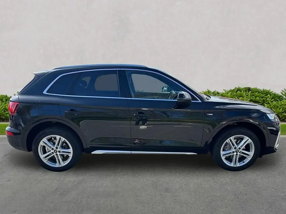 Used Audi Q5 S-Line 204 HP (150 kW) 2022 Black SUV