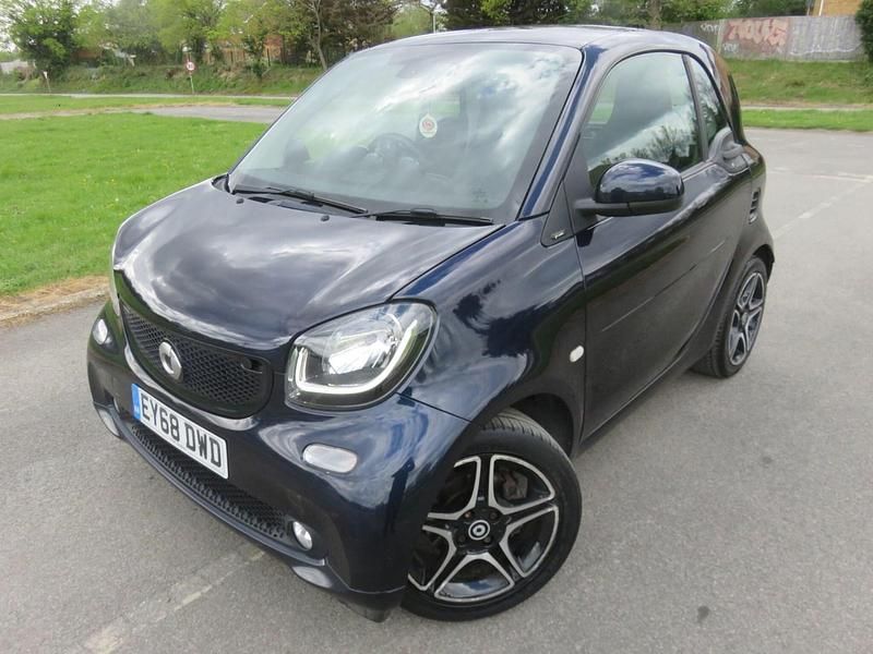 Used Smart ForTwo Coupé 90 HP (66 kW) 2018 Blue Coupe