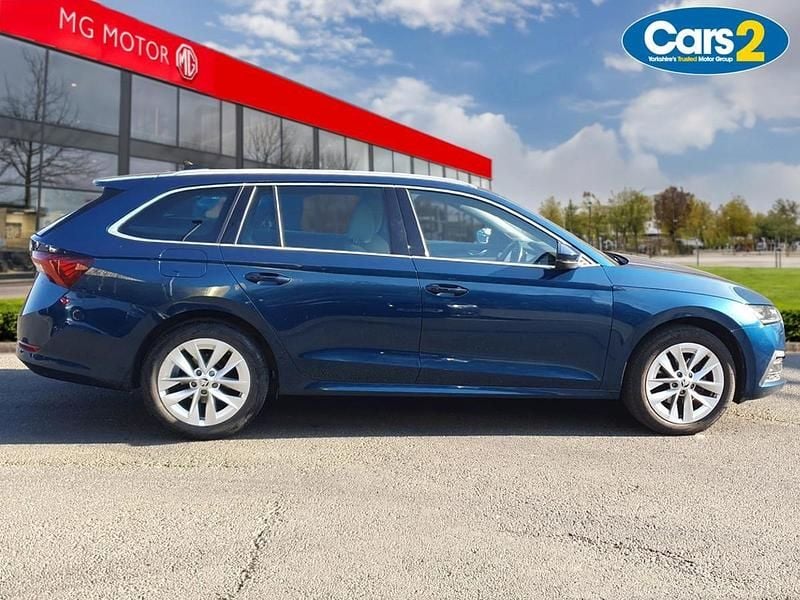 Used Skoda Octavia SE L 147 HP (108 kW) 2022 Blue Estate