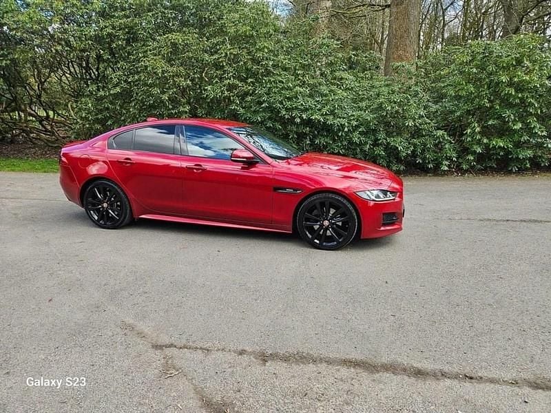 Used Jaguar XE Ingenium 200 HP (147 kW) 2019 Red Sedan