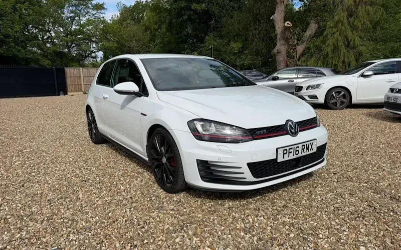 Used VW Golf VII GTI 220 HP (161 kW) 2015 Hatchback